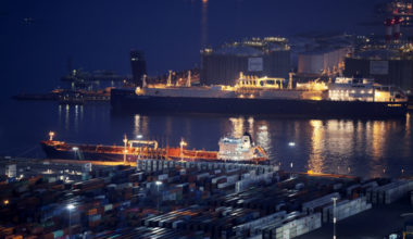 A ship carrying Russian liquefied natural gas (LNG), is seen next to the terminal of Spanish gas grid operator Enagas ENAG.MC at the port of Barcelona, Spain, June 4, 2022. REUTERS/Nacho Doce/File Photo
