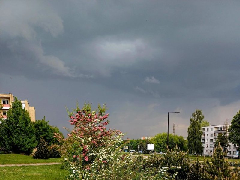 Alytų užtemdę debesys (nuotr. Vilija Dulevičienė)   3