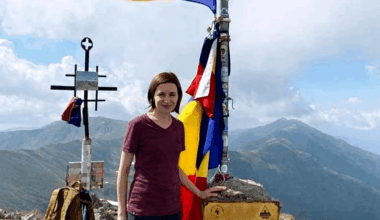 Maia Sandu, president of Moldova, atop the highest mountain in Romania, Moldoveanu (the Moldavian).
