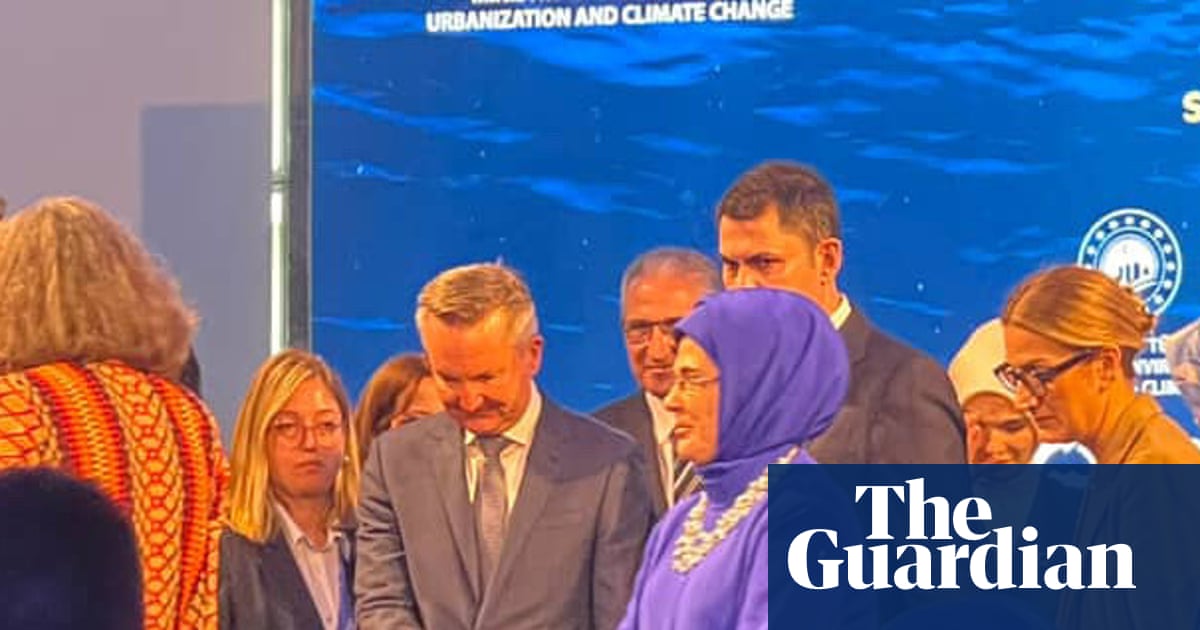 Chris Bowen meets Turkey’s first lady as lobbying to hold Cop31 intensifies | Cop31