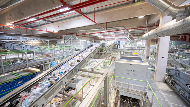 STADLER’s new lightweight packaging sorting plant