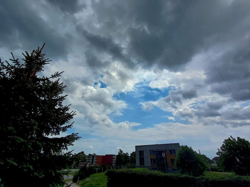 Alytų užtemdę debesys (nuotr. Vilija Dulevičienė)   2