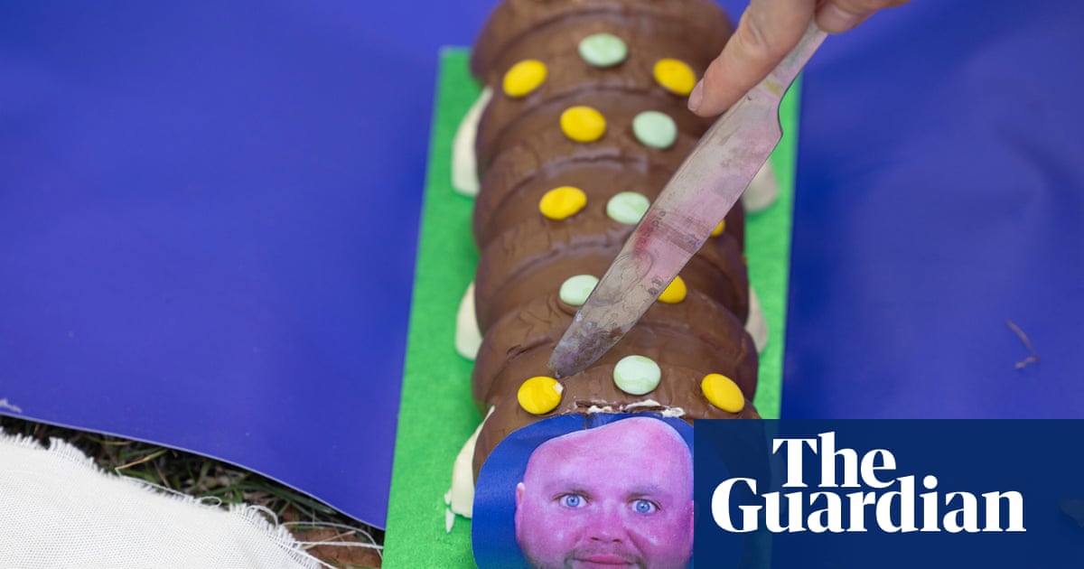 ‘We don’t want him’: Dance Against Vance protest at US vice-president’s Cotswolds holiday | JD Vance