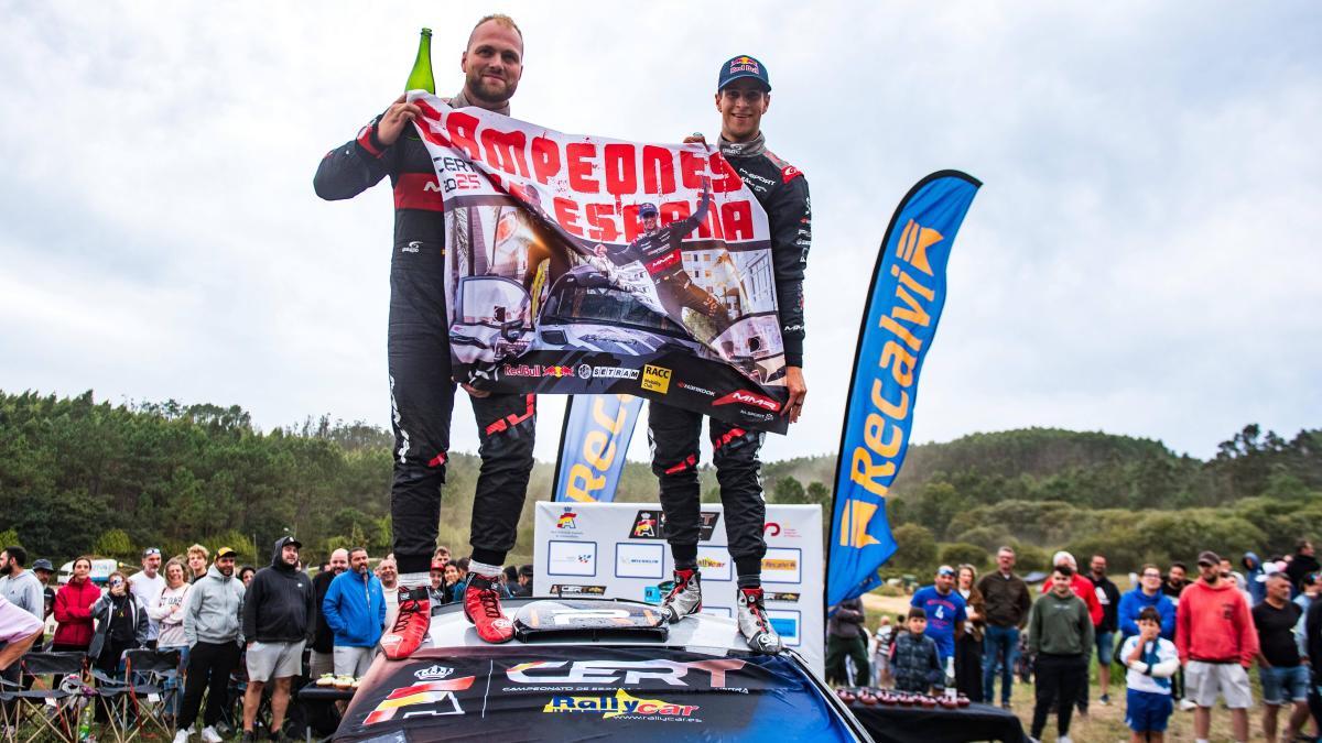 Gil Membrado, campeón de España de rallies de tierra con solo 17 años, el más joven de la historia