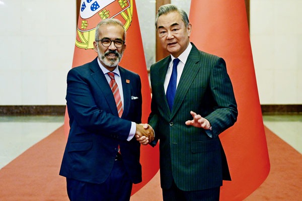 China and Portugal seek to solidify friendly relations during visit