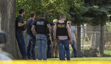 Immigration agent who shot man in Chicago-area traffic stop says injuries were 'nothing major' | National News