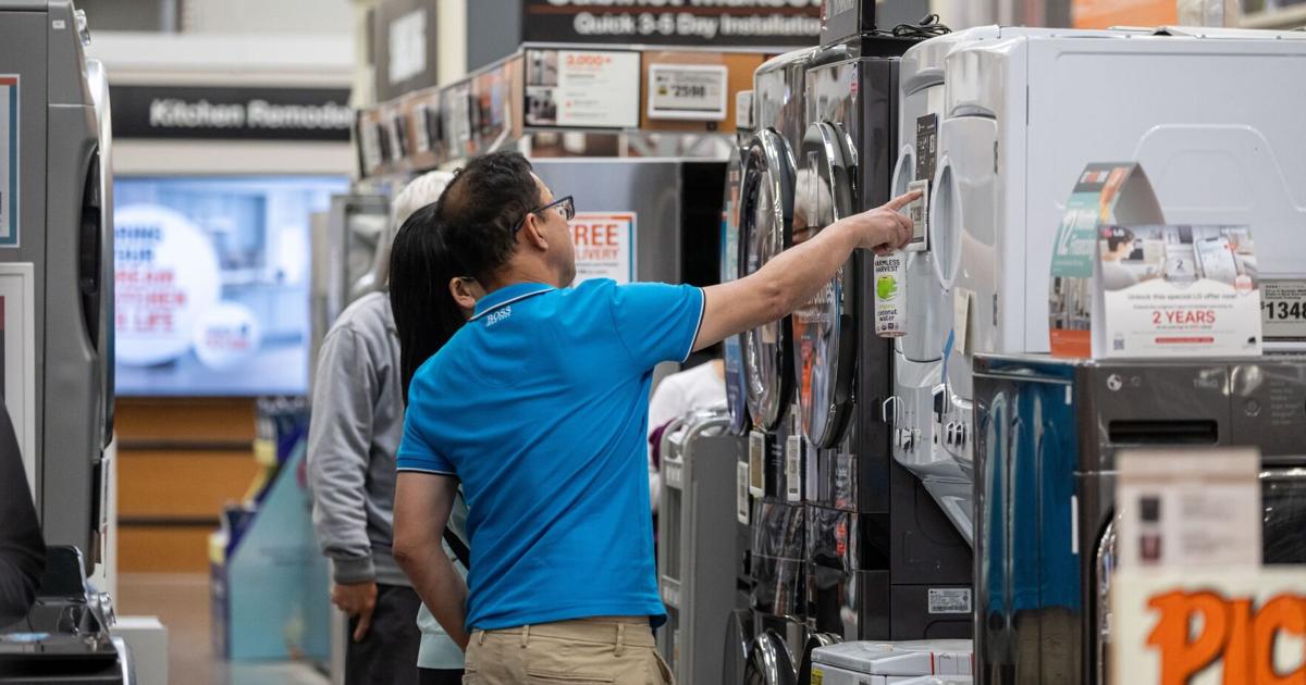 The top 20% of Americans are keeping the economy alive. That’s not a good sign | News