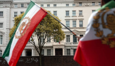 US To Deport Over 100 Iranians In Deal With Tehran