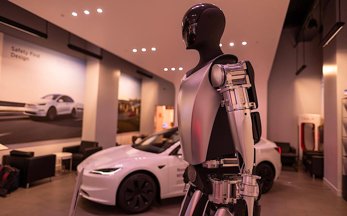 Tesla CEO Elon Musk sparks debate with bold prediction about robots: 'Sustainable abundance'