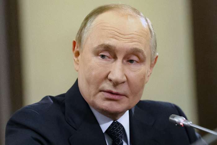 Britain spy chief says he sees no evidence Putin wants to negotiate peace in Ukraine