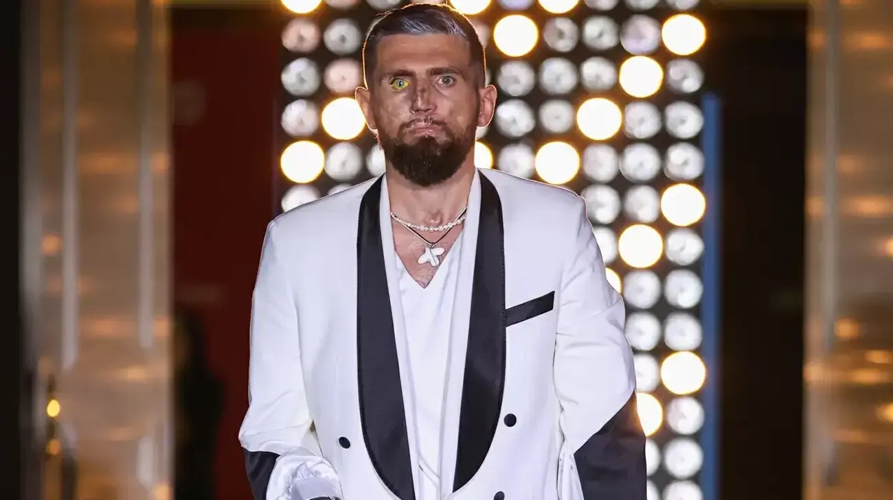 War veterans who lost limbs take to the runway at Ukrainian fashion week, showcasing adaptive clothing – video