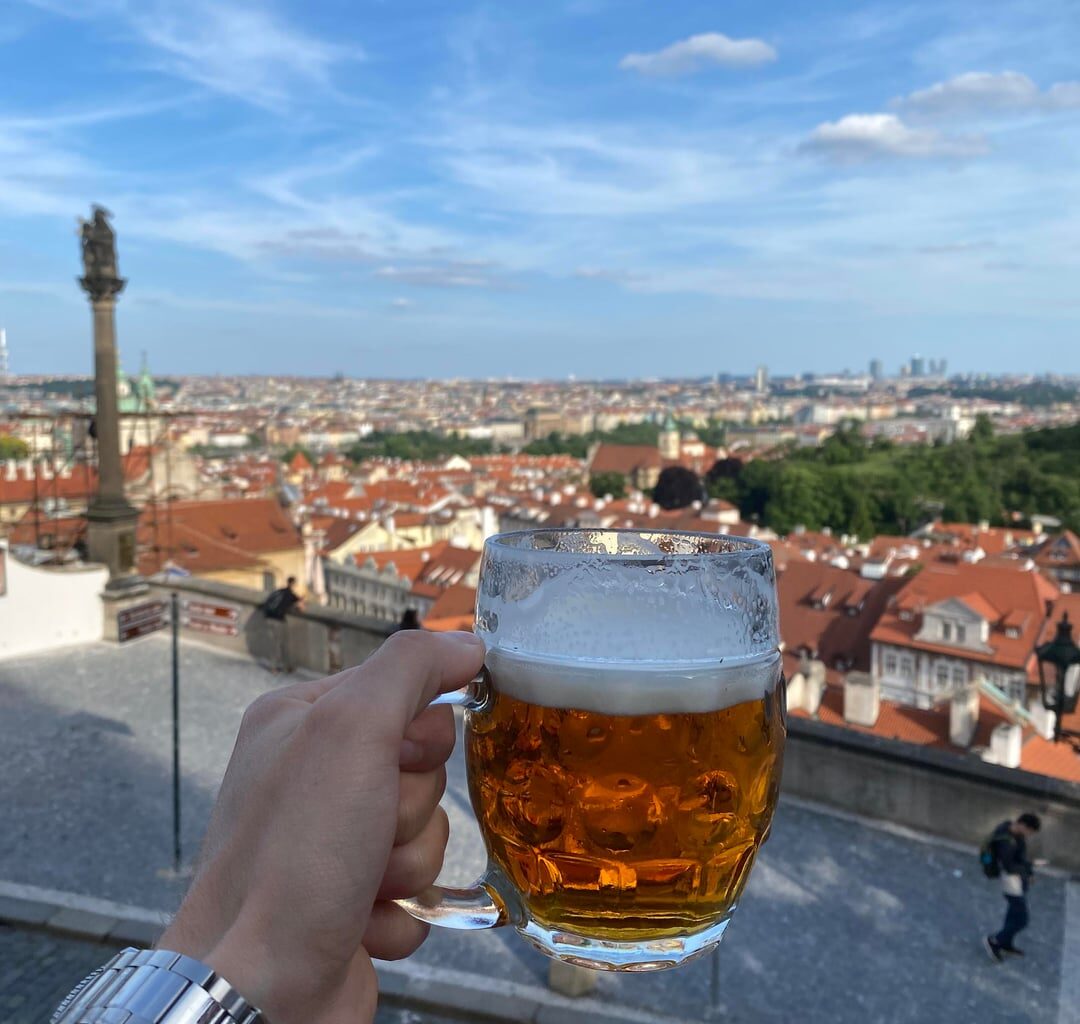 Prostě-li žiješ, sta let dožiješ