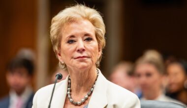 U.S. Education Dept. unites conservative groups to create 'patriotic' civics content