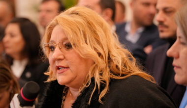 Protest al Noii Drepte şi SOS România în faţa Primăriei Capitalei pe tema migranţilor
