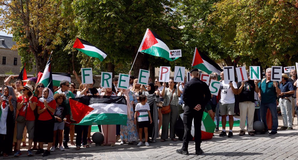 Protesters slam Israeli team’s participation at La Vuelta race