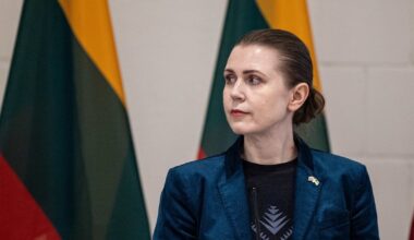 „Ji pati stumia save į kampą“ – perspėja dėl pavojingo Šakalienės elgesio