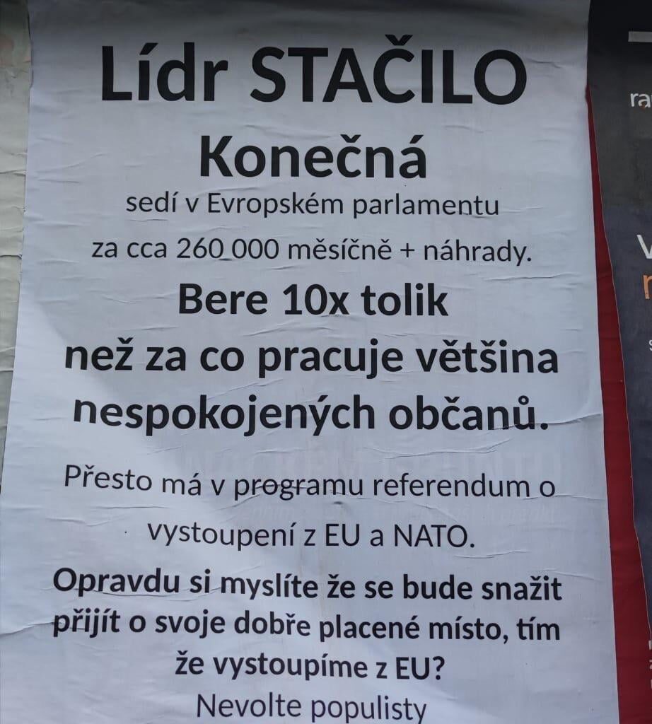 Jejím voličům nedochází, že se jim jen směje do obličeje.