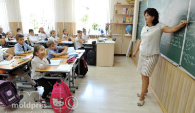 Pupils from non-native language schools of Moldova to study in Romanian, native language, internationally circulated languages