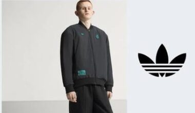 Is it me or is this one short kid standing on the shoulders of another short kid?