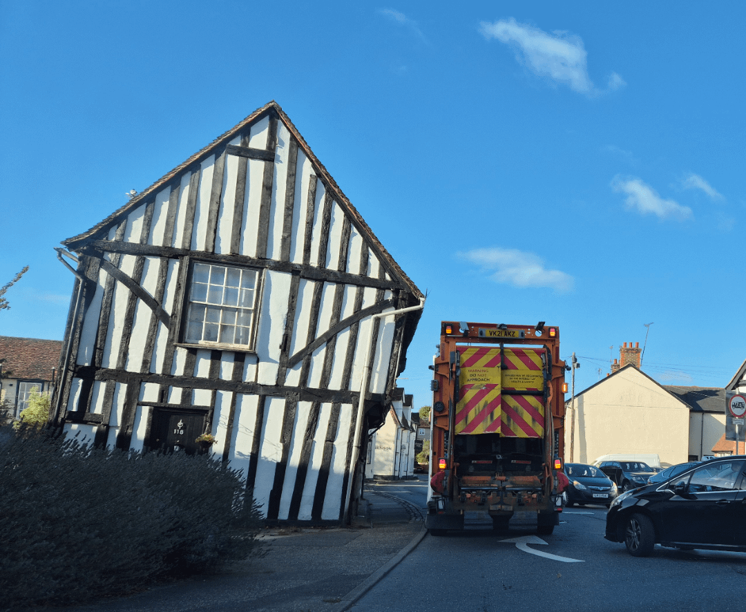 I like a good wonky house.