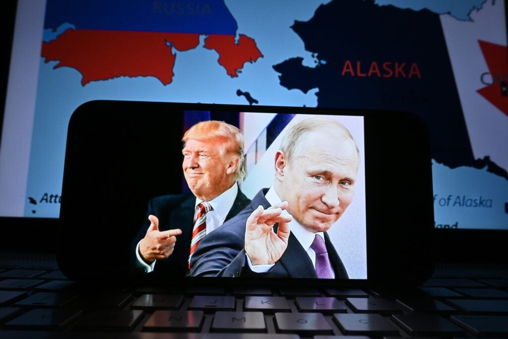 Trump Links Sanctions On Russia To NATO Unity, Calls Out Hungary And Slovakia Over Oil Purchases - United States Oil Fund (ARCA:USO), SPDR S&P Oil & Gas Explor & Product (ARCA:XOP)