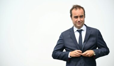 France Set For Disruption As New PM Takes Office