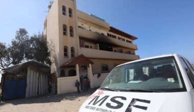 Een busje van Artzen zonder Grenzen in Gaza.