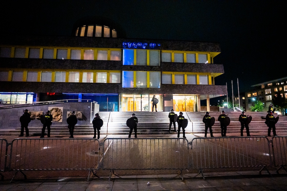 Refugee centres cancel open days on police advise after protests