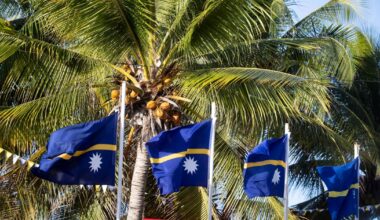 Australia to send hundreds to Nauru in $1.6bn migrant resettlement deal | Migration News