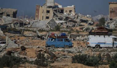 Thousands flee Gaza City bombardment as forced evacuation calls intensify | Gaza News