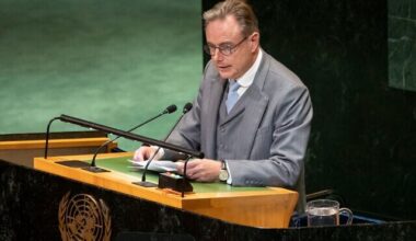 Le Premier ministre belge Bart De Wever s'exprime lors d'une réunion de haut niveau à l'ONU au siège de l'ONU,  le 22 septembre 2025. (Crédit : AP Photo/Yuki Iwamura)
