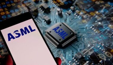 European Stocks: Our AI Analyst Puts on Its Golfing Plus Fours and Picks RELX, ASML, ESEA