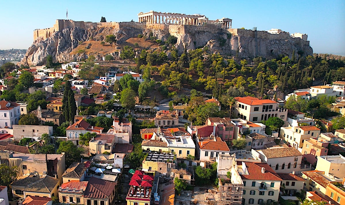 Greece Tops EU for Housing Costs, Keeping Young Adults at Parents’ Home