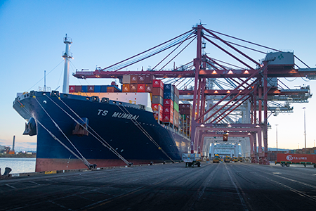 Port of Tyne and Artemis Technologies demonstrate electric foiling technology