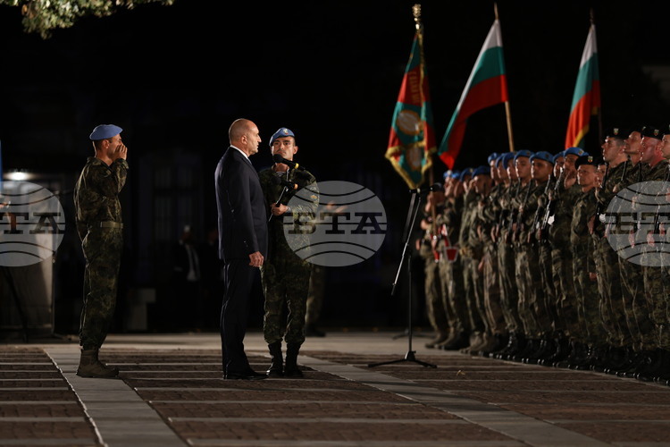 Politicians Address Bulgarians on Unification Day