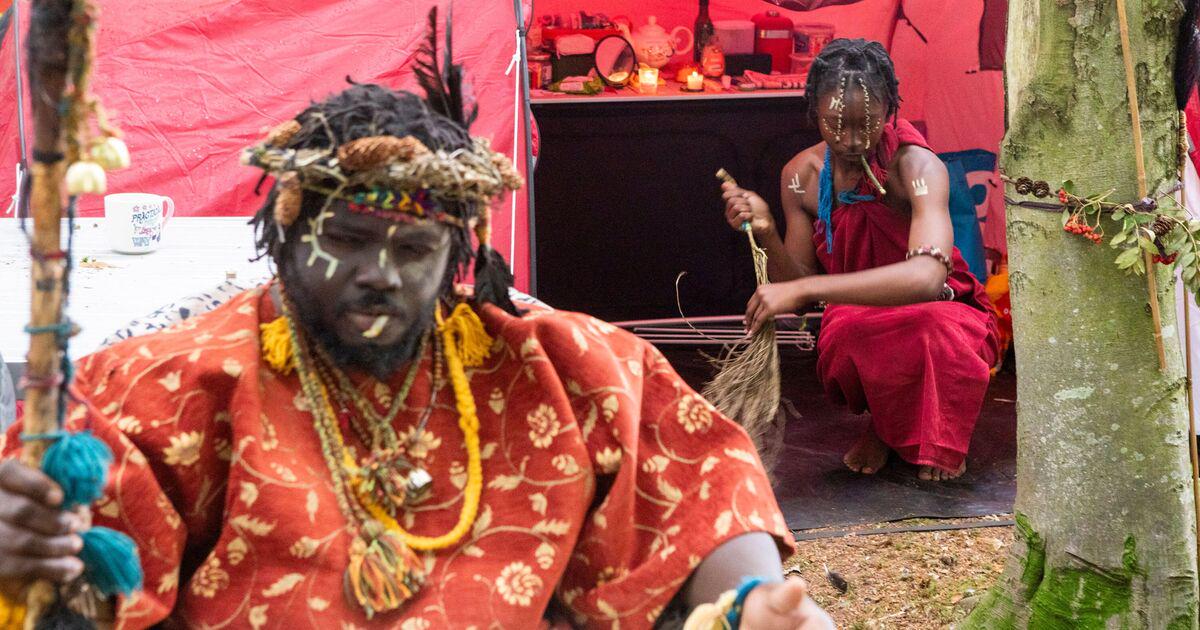 Tribe 'has bricks thrown at them' by angry locals after 'reclaiming stolen Scottish woods'