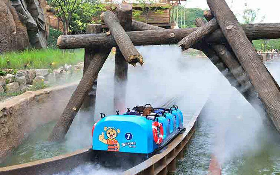 A roller coaster in Everland.