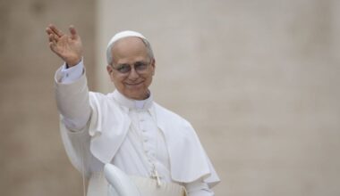 Pope calls for trust instead of suspicion