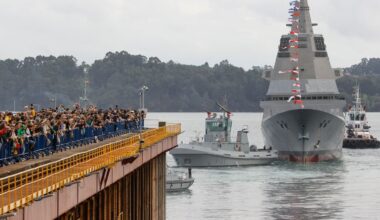 España bota la fragata F-111, la más moderna de la Armada | Radio Ferrol