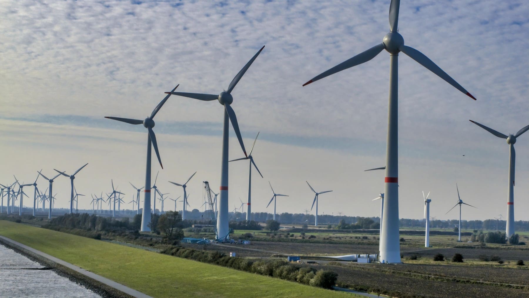 Norway’s first floating wind tender nets two bids