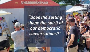 Does the setting shape the spirit of our democratic conversations?