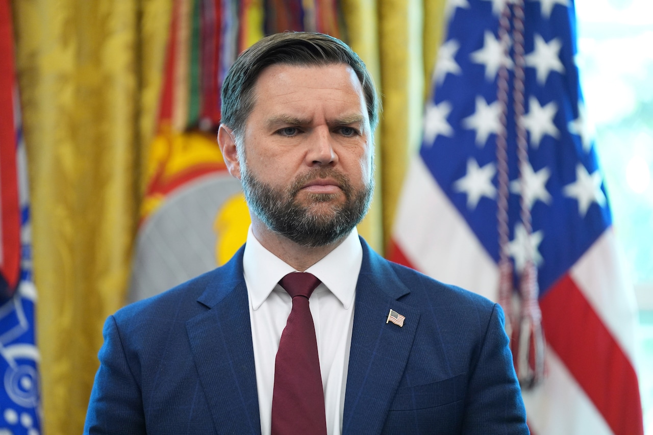 Newsom brutally twists knife on JD Vance’s glow-up