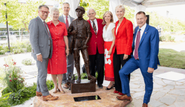 David Eccles School of Business unveils new statue honoring its namesake – @theU