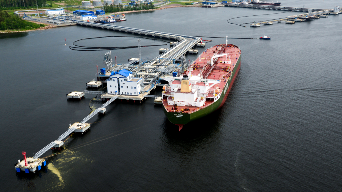 Guerre en Ukraine : une attaque de drones massive touche le plus grand port pétrolier russe, un incendie éclate sur un navire