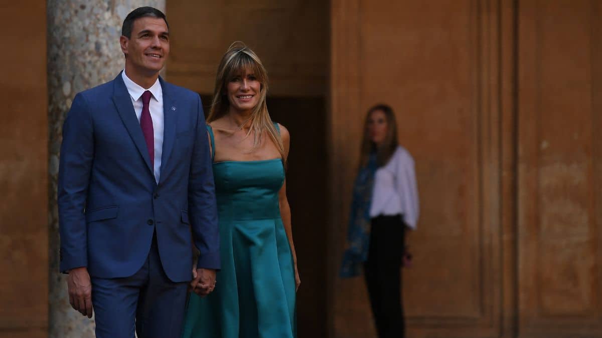 Spain PM Sanchez’s wife ordered to face trial for embezzlement, judge cites ‘sufficient evidence’ – Firstpost