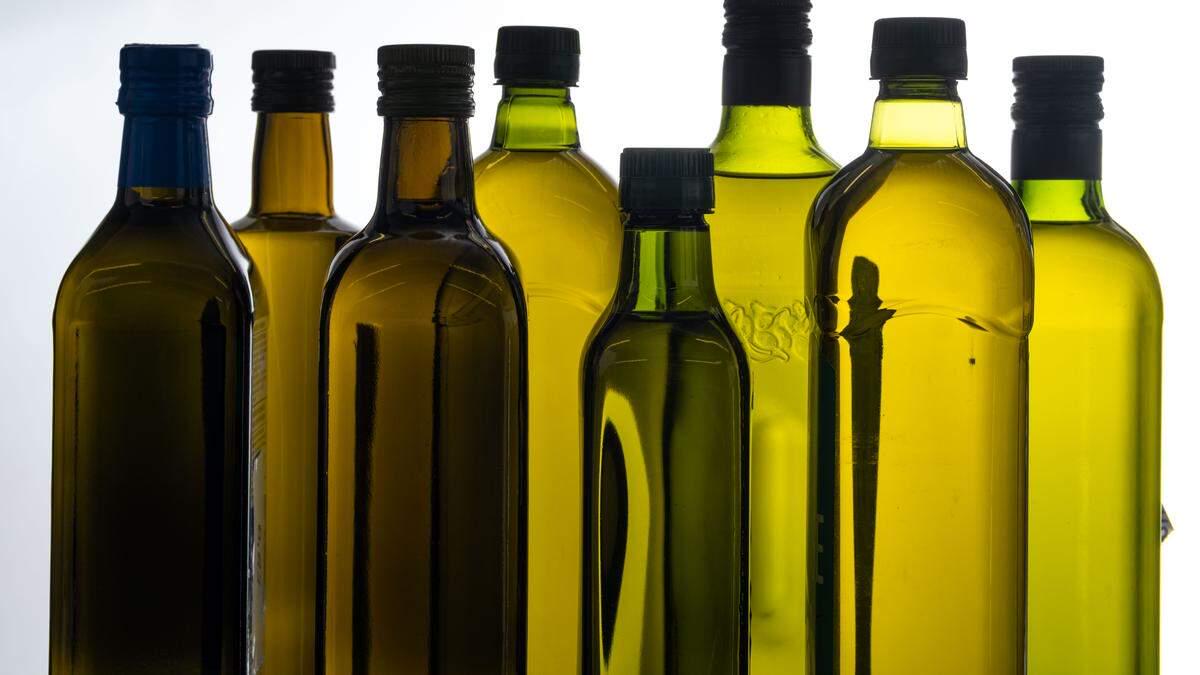 FOD Economie opent onderzoek naar frauduleuze olijfolie: “Hier zit gewoon géén olijfolie in”