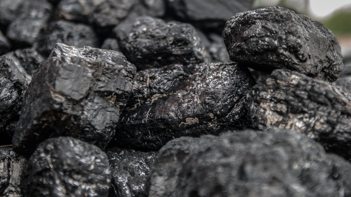 Ukrainian Coal Energy updates development strategy for 2025-2027, adds Romania to it
