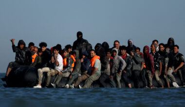 Britain suspends refugees' family reunion applications to toughen rules