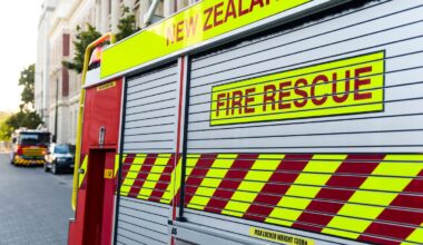 Mount Eden fire extinguished but Dominion Road traffic still disrupted