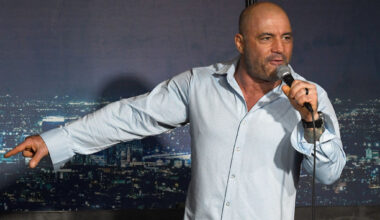 Joe Rogan is known for his controversial and right-leaning politics. In a recent podcast, his guest helped clarify the fallacies around recent Tylenol claims. "It's about the dose," they agree, supporting not Trump but science. (Michael S. Schwartz / Getty Images)
